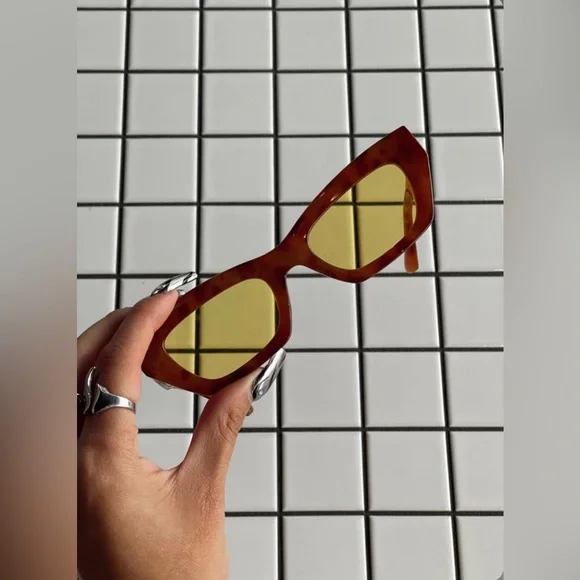 Danila Sunglasses Tort - Princess Polly - Picture 1 of 4